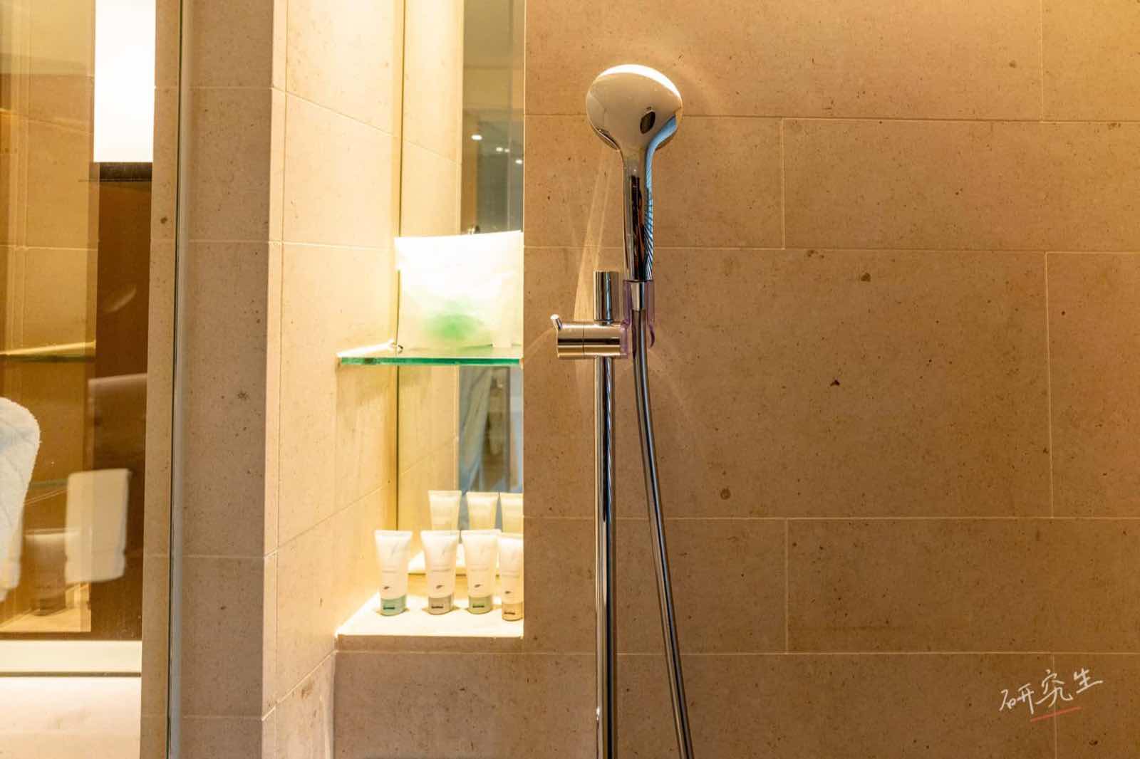 對了，還有蓮蓬頭｜大溪威斯汀 (Westin Tashee)