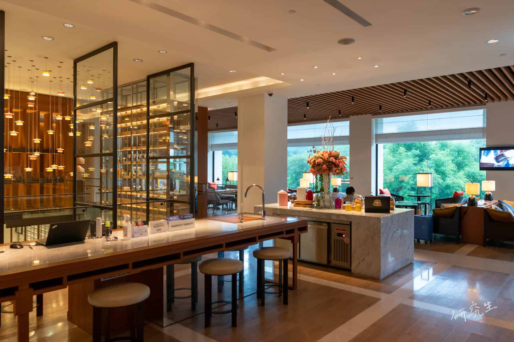 這邊似乎有在做人員管制（嗎？）｜大溪威斯汀 (Westin Tashee)