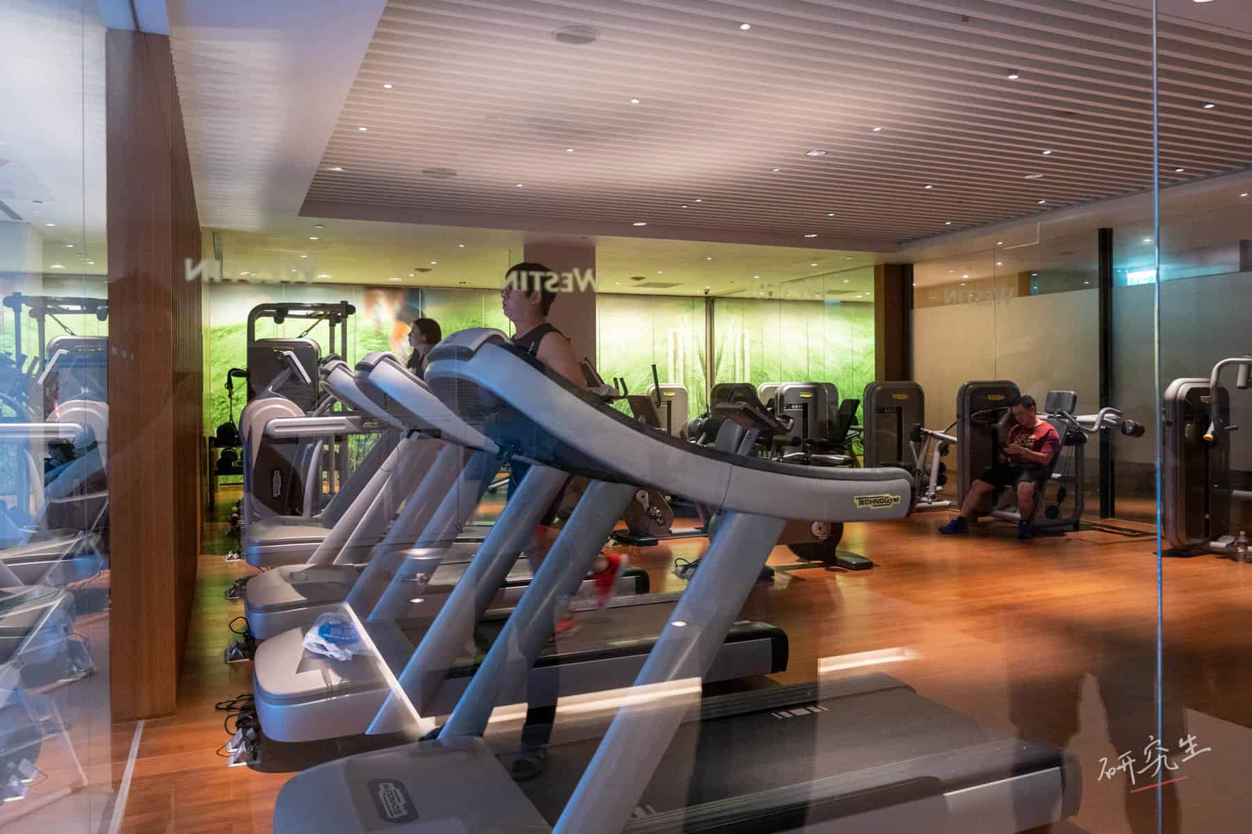 健身房可以一邊跑步一邊往外看｜大溪威斯汀 (Westin Tashee)